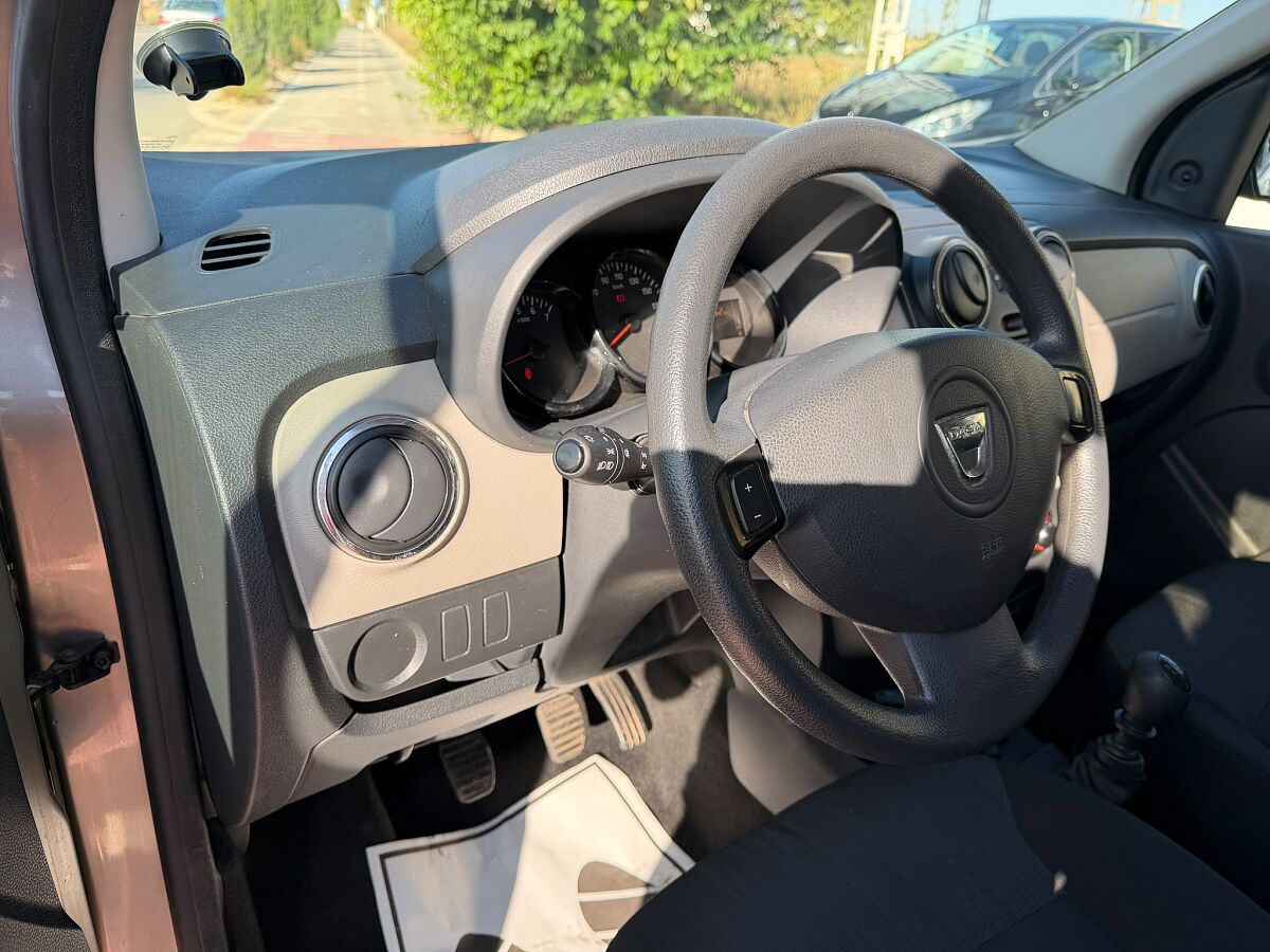 DACIA LODGY 1.5 DCI SPANISH LHD IN SPAIN ONLY 42000 MILES SUPERB 7 SEATS 2014